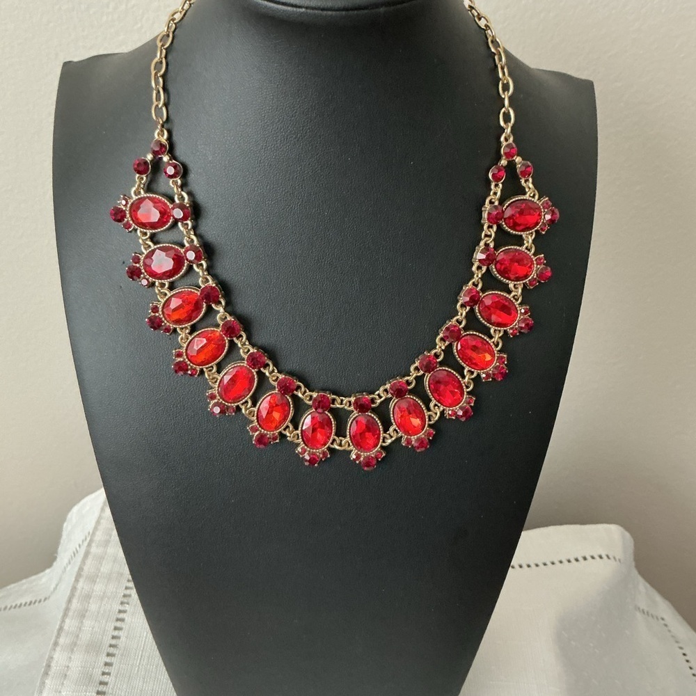 Red Faceted Rhinestone Gold Tone Bib Statement Necklace